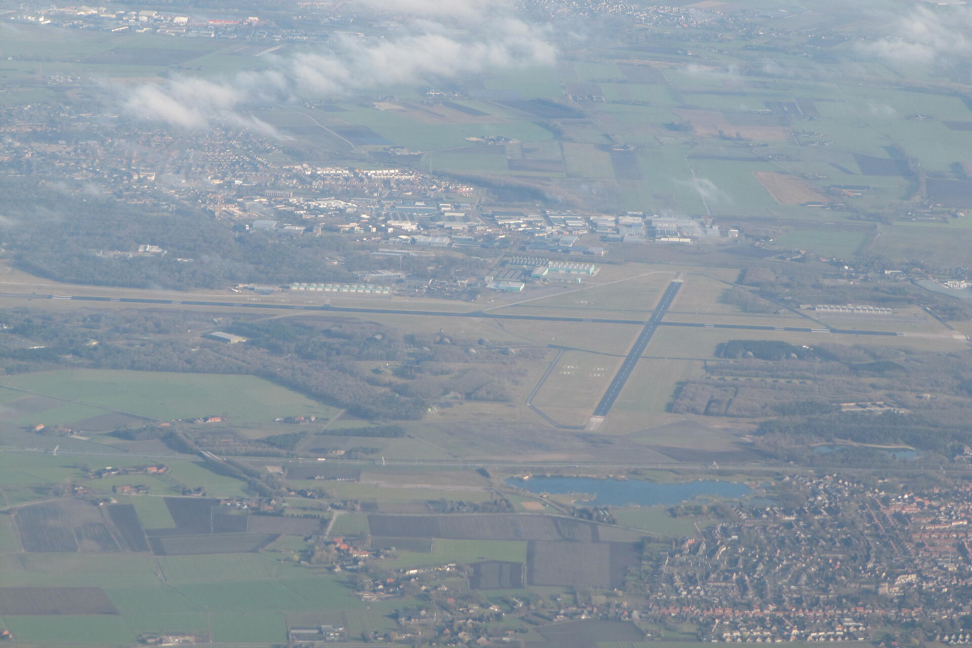 Vliegbasis Gilze-Rijen (luchtfoto) Vliegbasis Gilze-Rijen (luchtfoto)